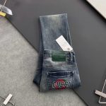 グッチ ユーズド加工デニムパンツ インターロッキング G 刺繍 レザーパッチ付き ヴィンテージストリート